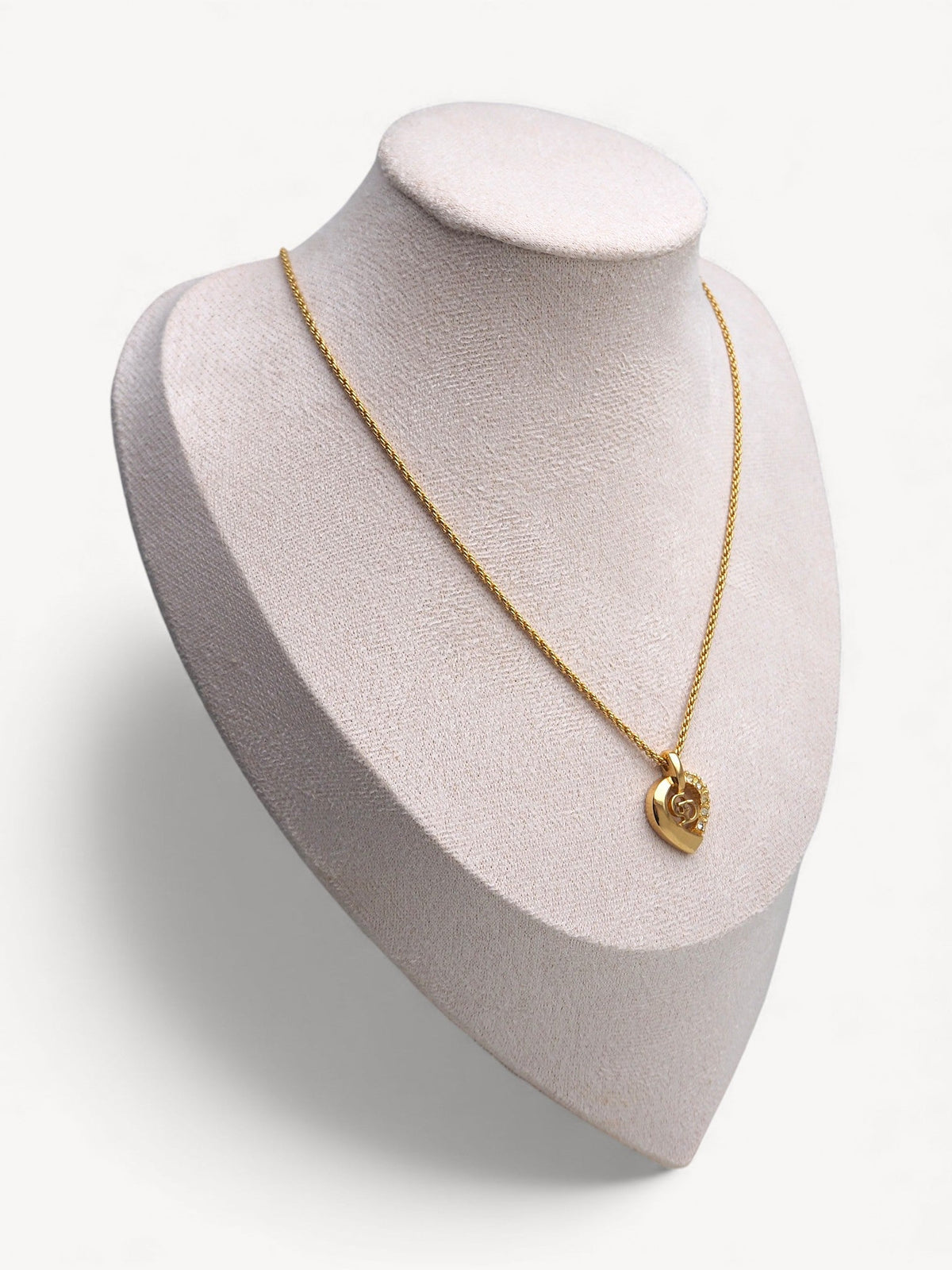 CHRISTIAN DIOR NECKLACE