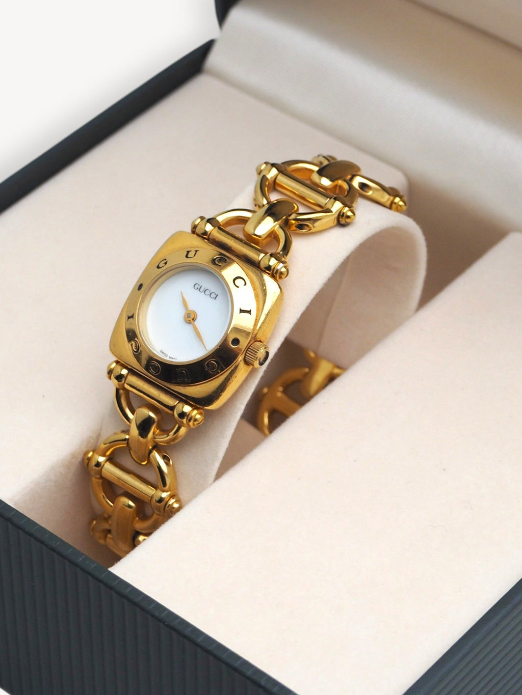 GUCCI 6400L WATCH