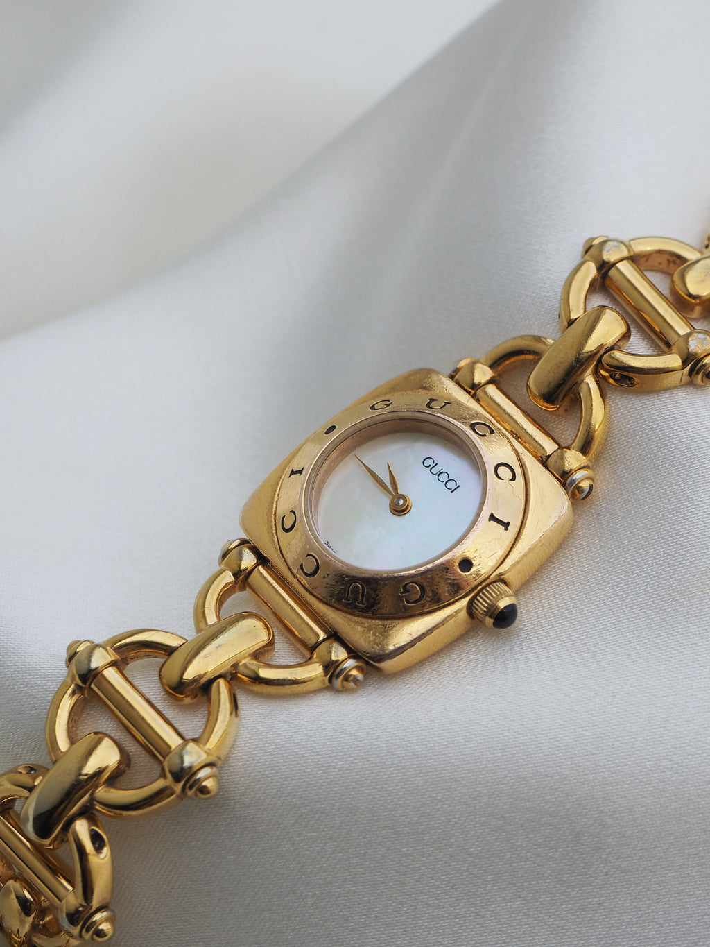 GUCCI 6400L WATCH