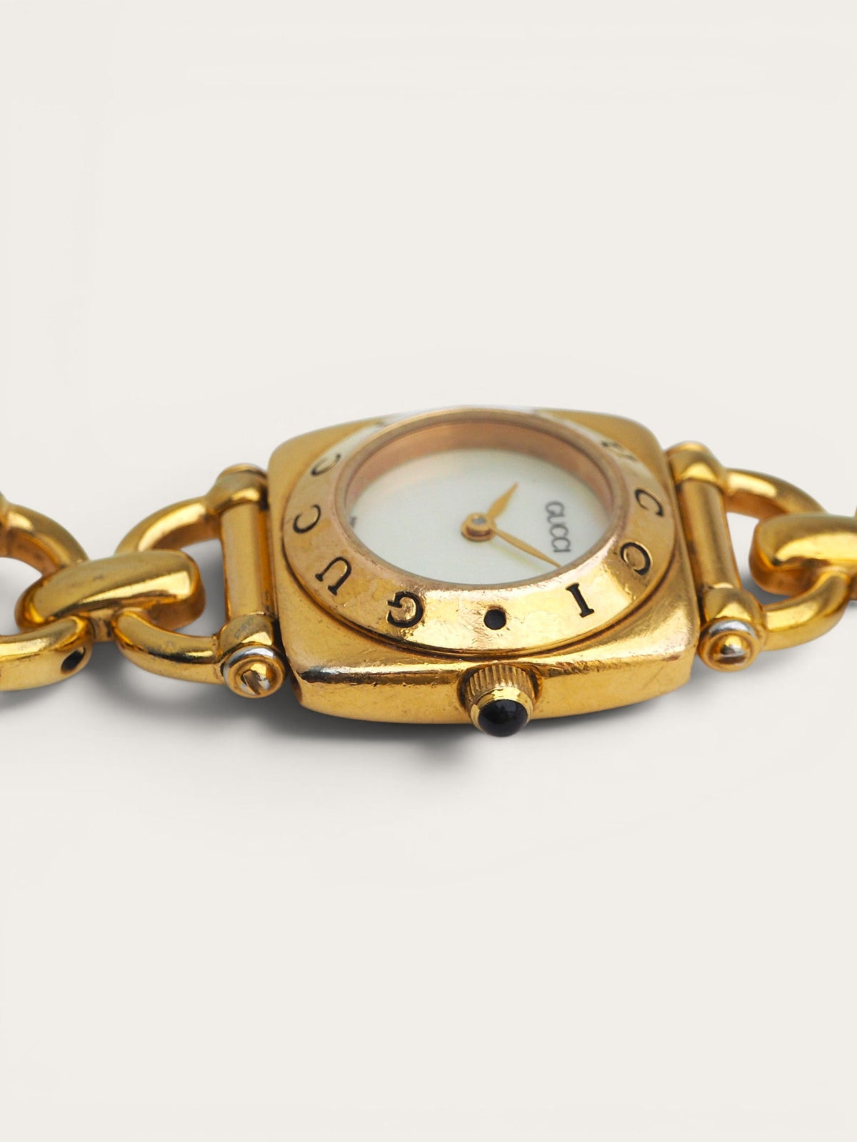 GUCCI 6400L WATCH