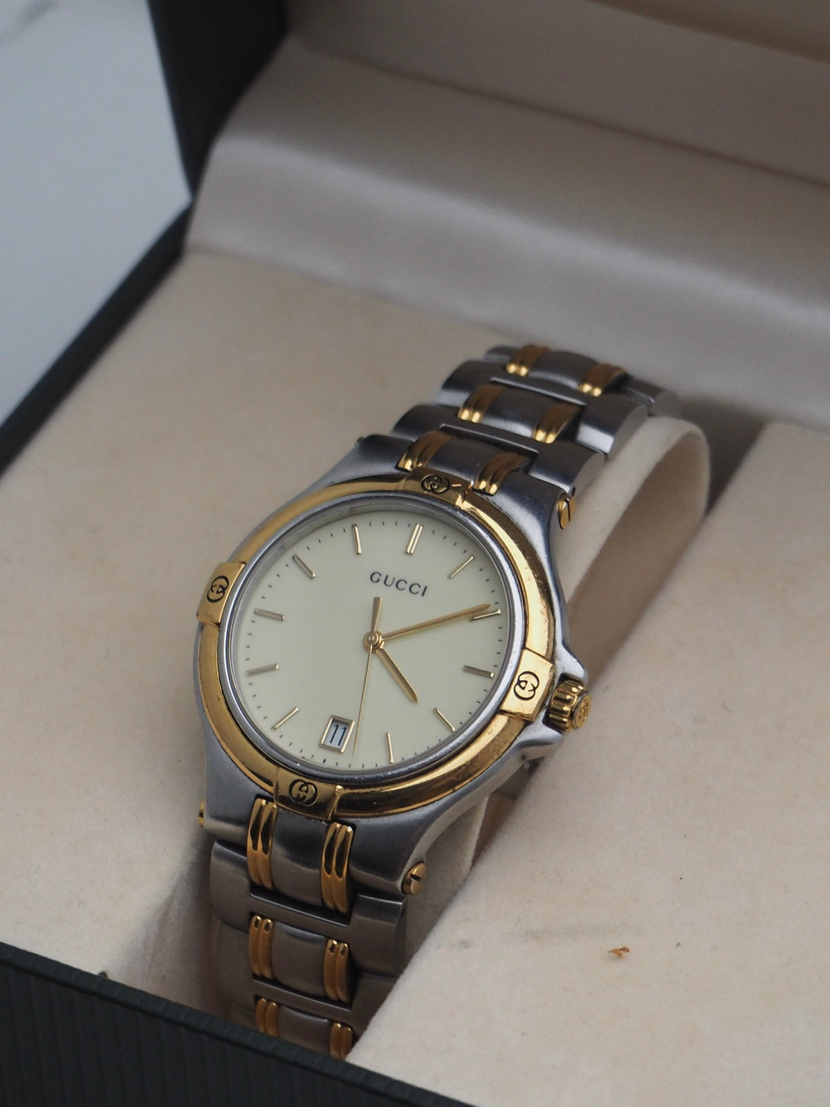 GUCCI 9040M WATCH