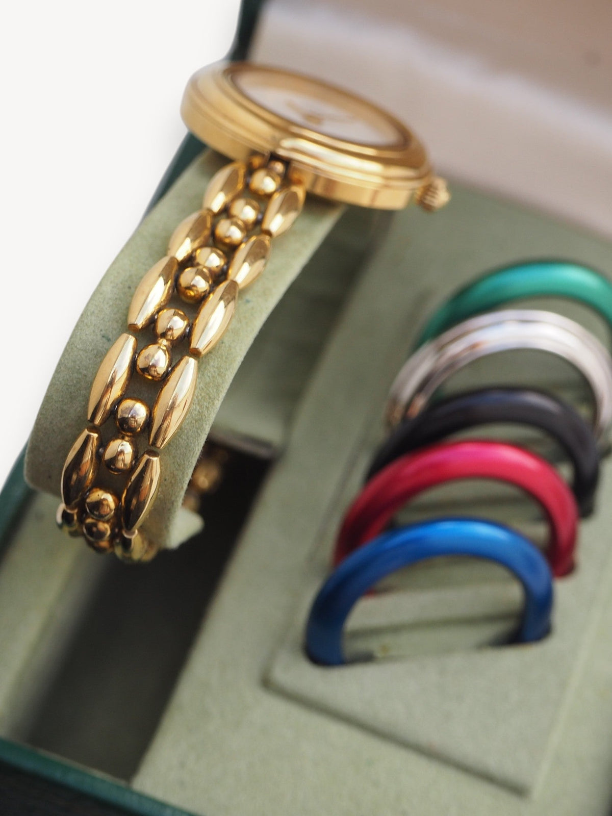 GUCCI INTERCHANGEABLE BEZEL WATCH
