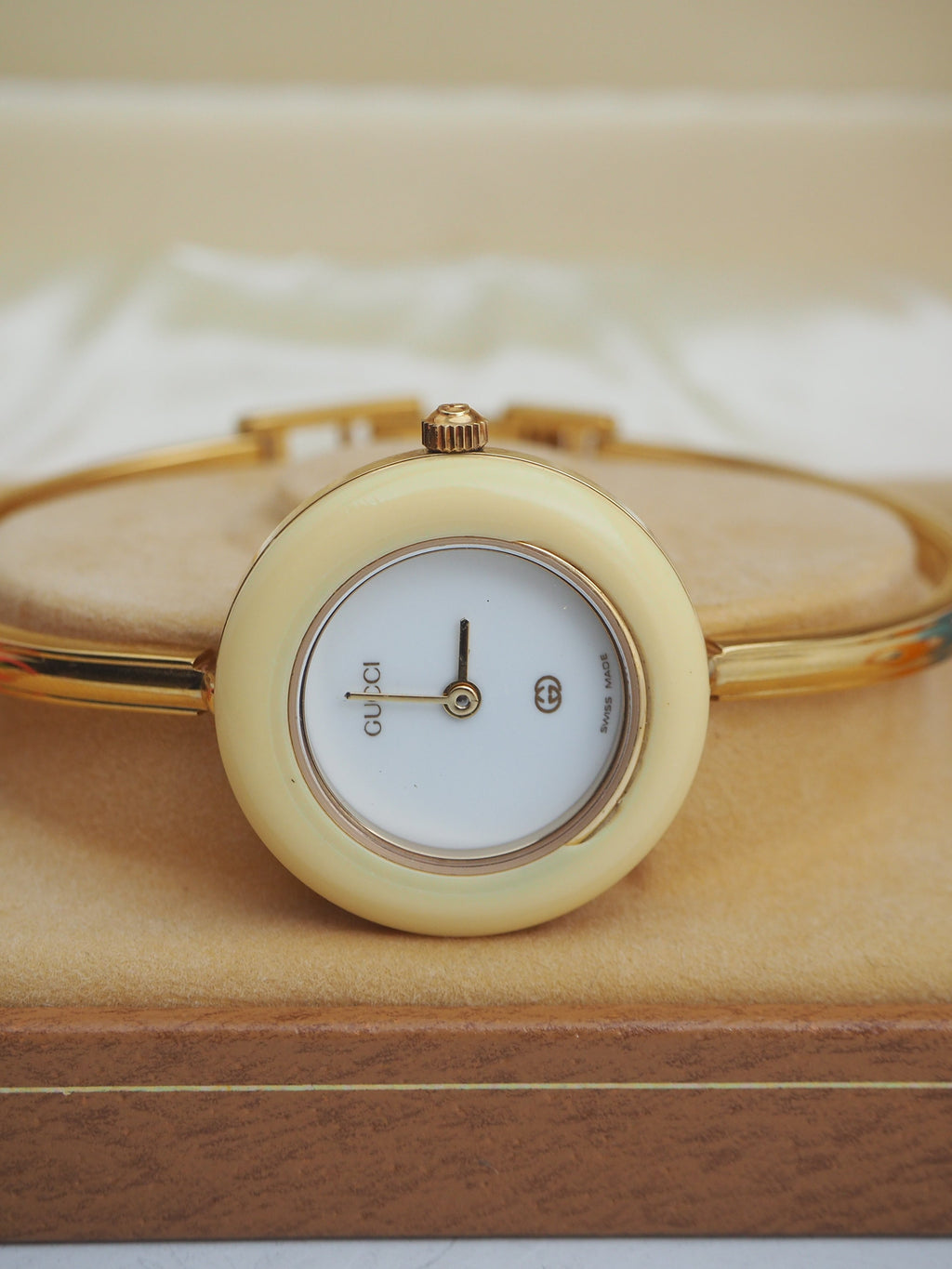 GUCCI INTERCHANGEABLE BEZEL WATCH