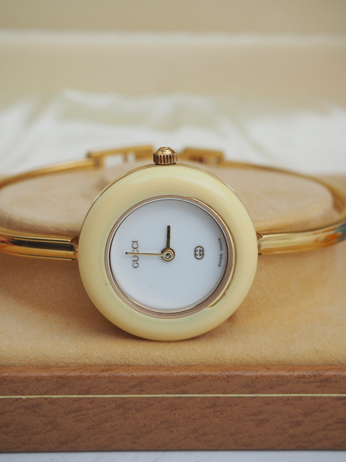 GUCCI INTERCHANGEABLE BEZEL WATCH