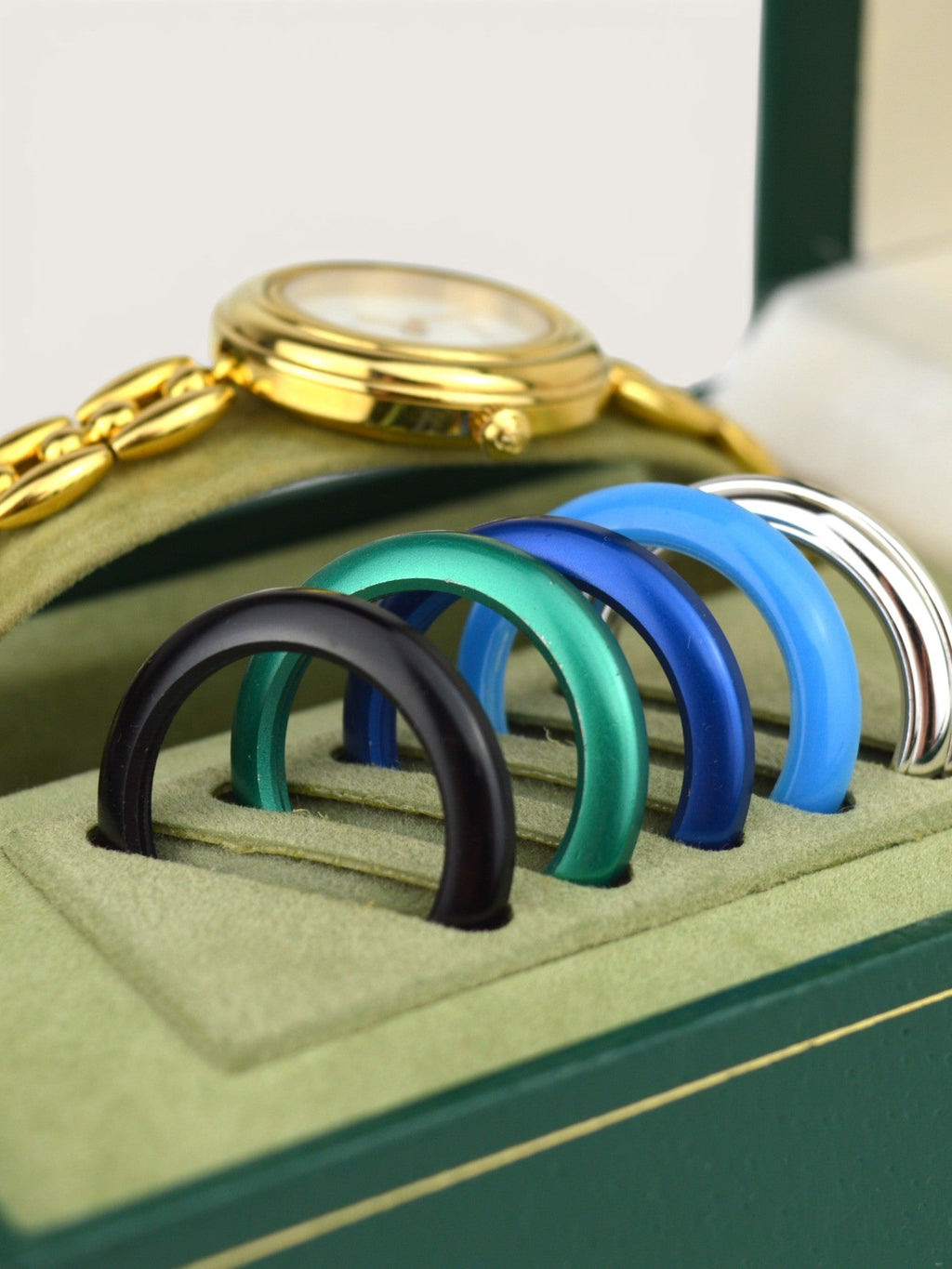 GUCCI INTERCHANGEABLE BEZEL WATCH