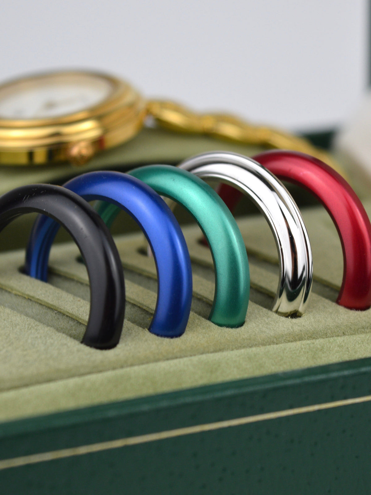GUCCI INTERCHANGEABLE BEZEL WATCH