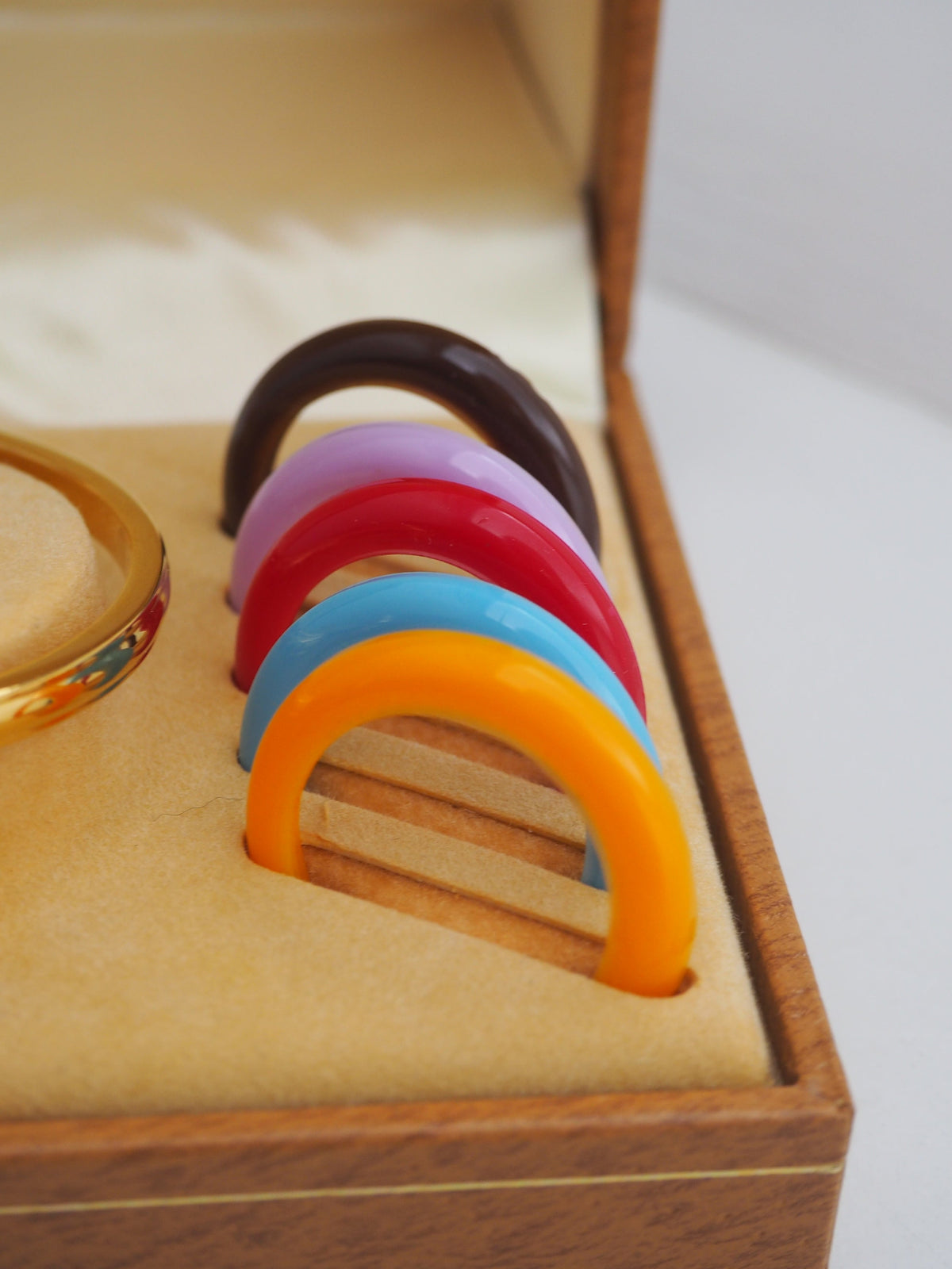 GUCCI INTERCHANGEABLE BEZEL WATCH