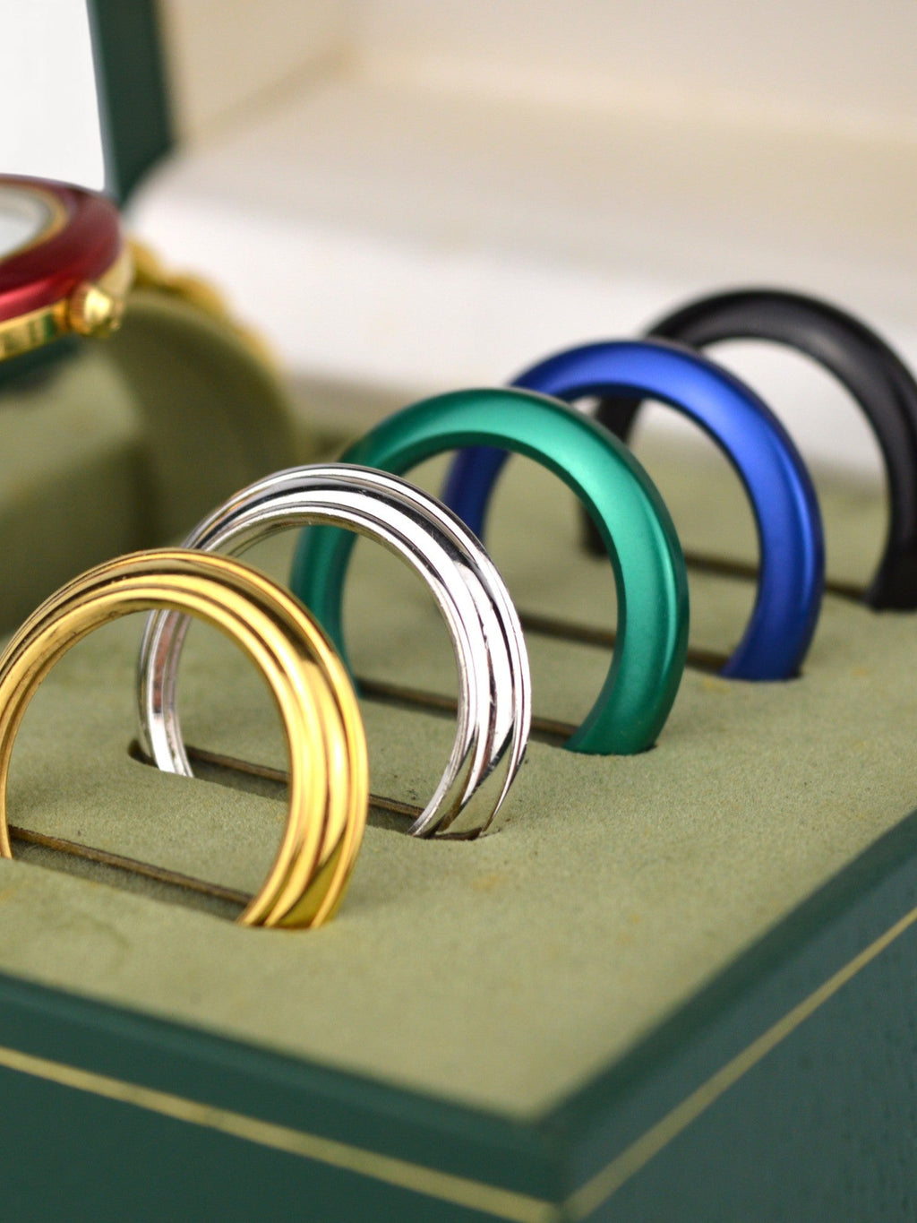 GUCCI INTERCHANGEABLE BEZEL WATCH