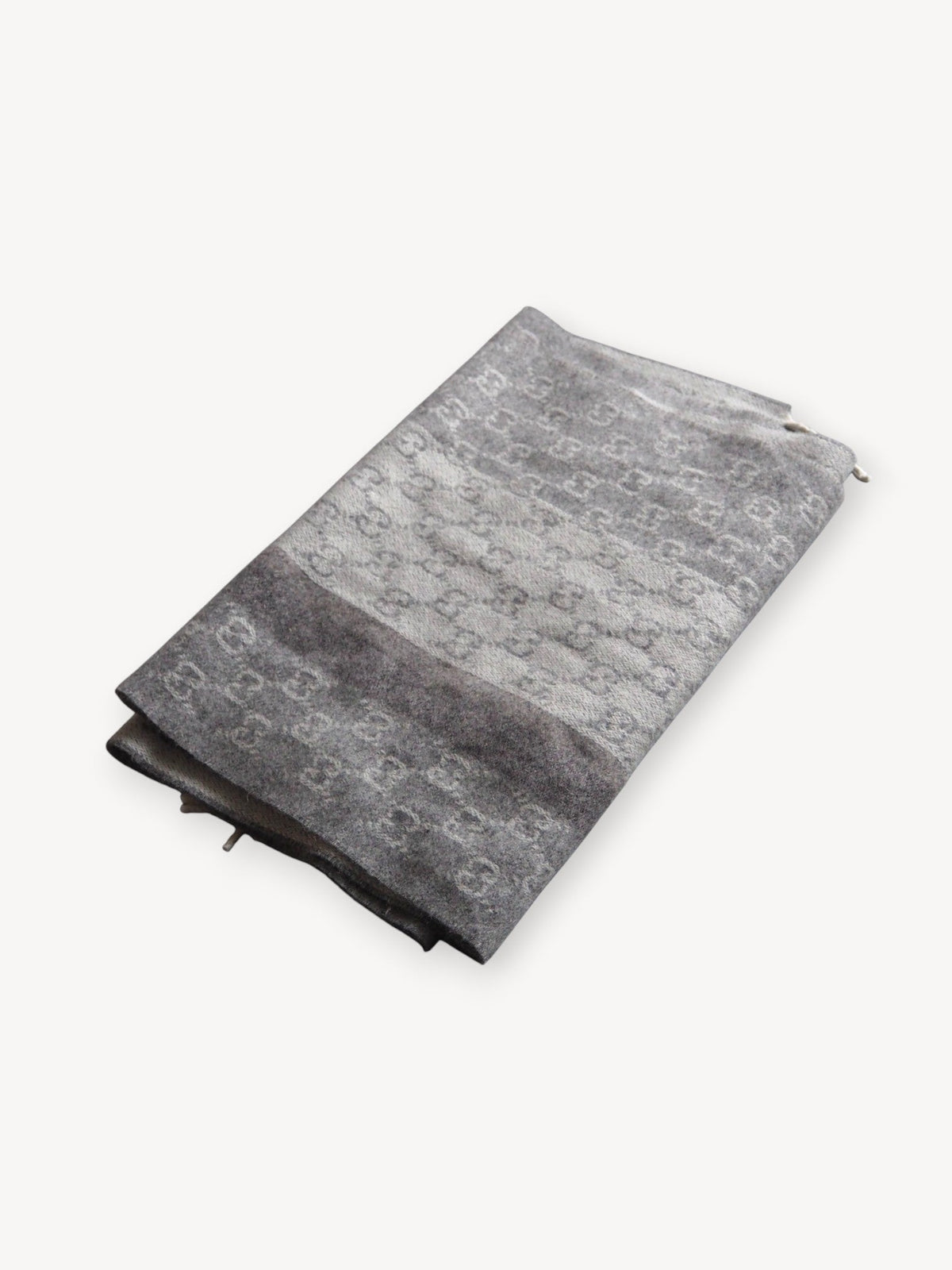 GUCCI GG JACQUARD CASHMERE/WOOL SCARF WITH TASSELS