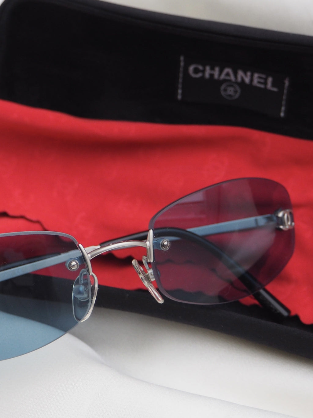 CHANEL 4002 RIMLESS CC AVIATOR SUNGLASSES BLUE
